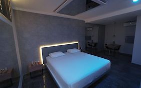 Paris Motel